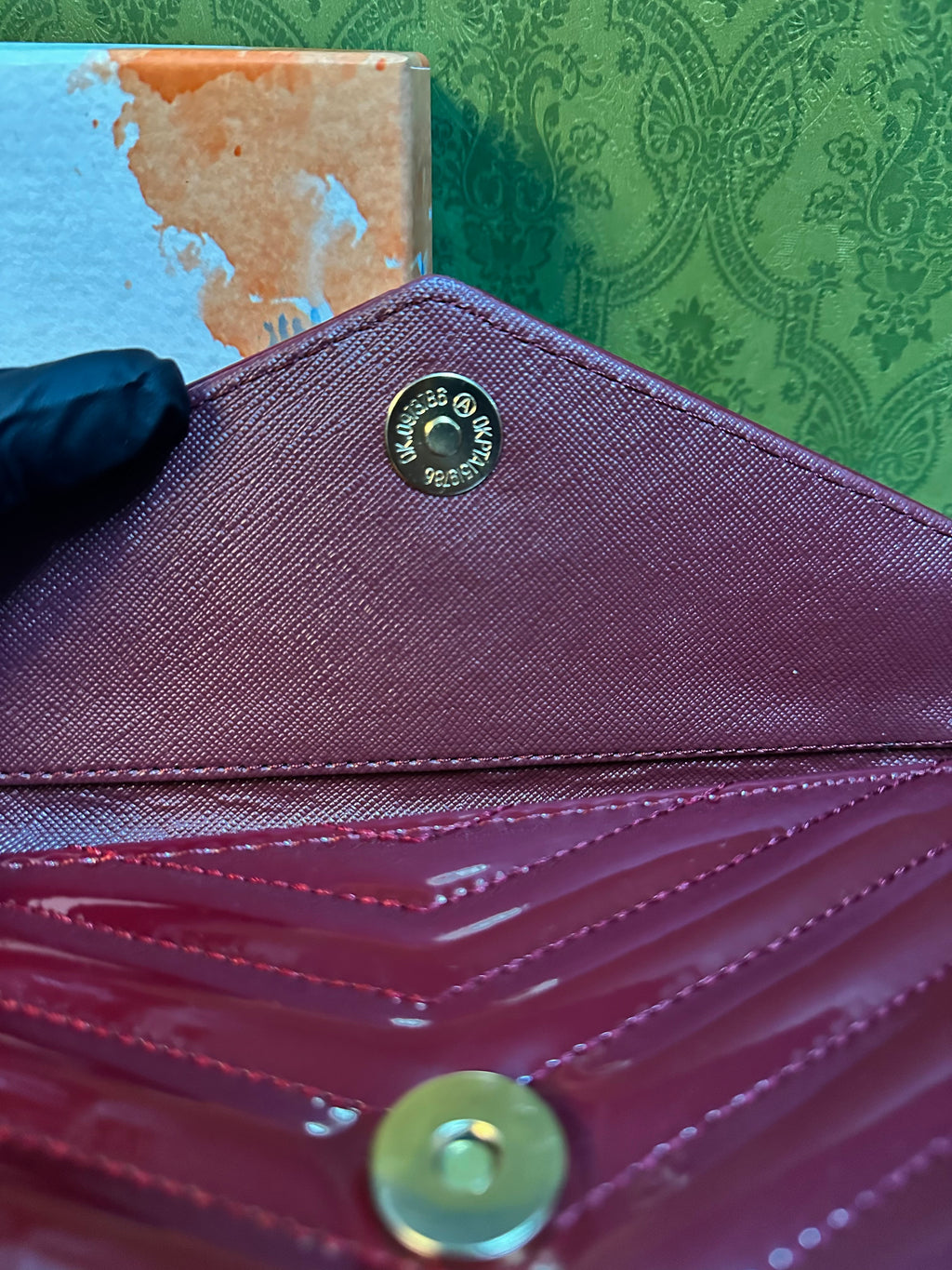 YSL Μπορντό λουστρίνι￼