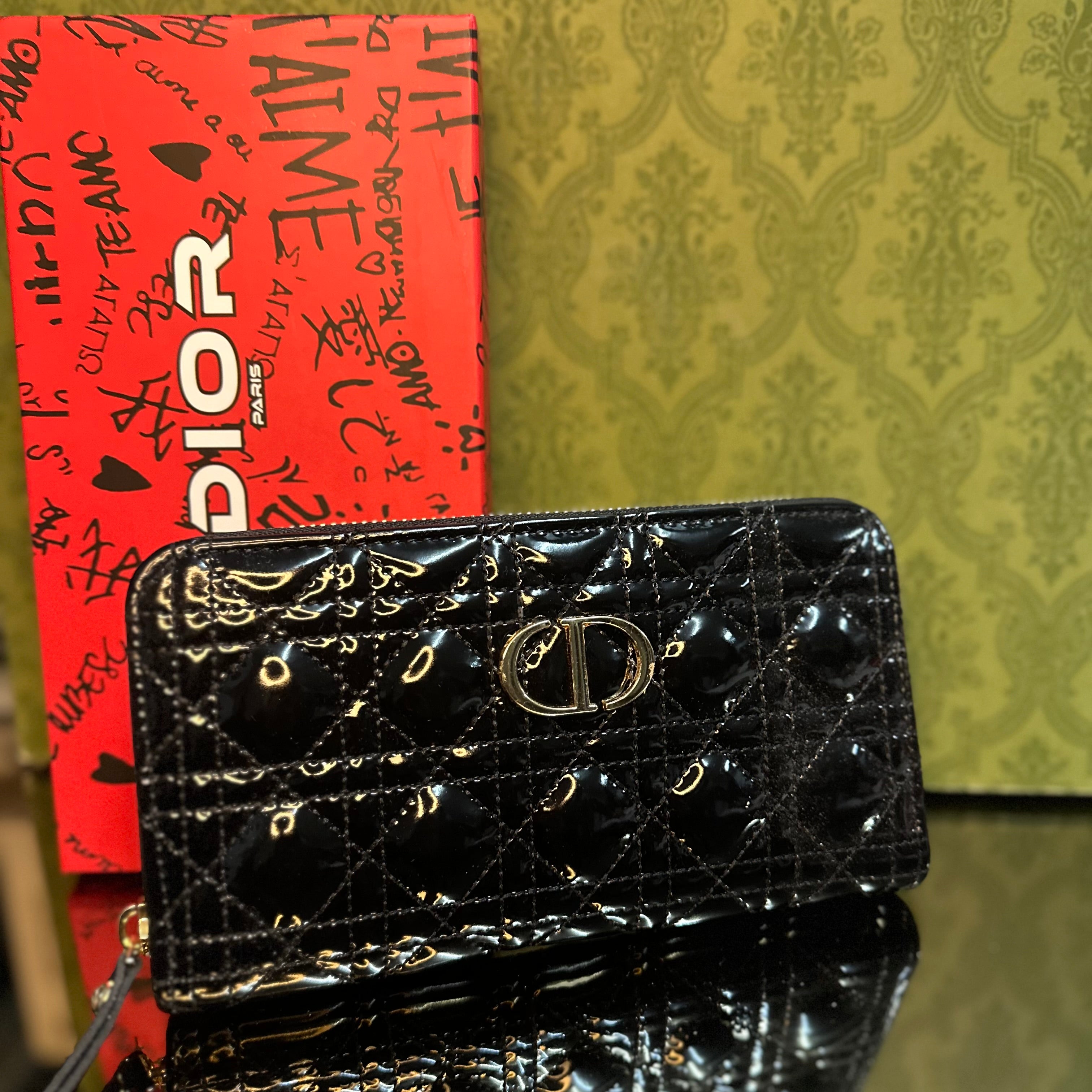 Dior