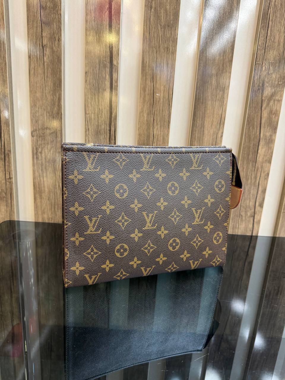 Louis Vuitton poche ￼toilette