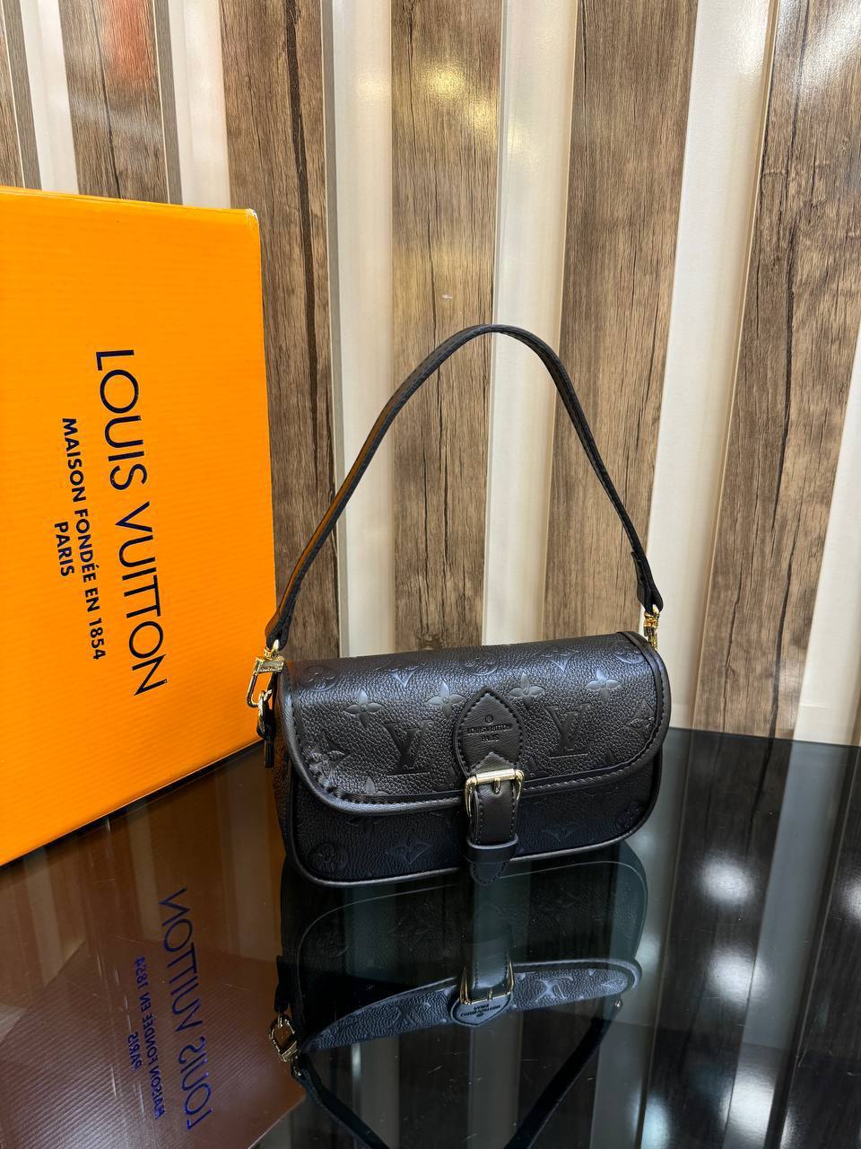 Louis Vuitton Diane ￼bag
