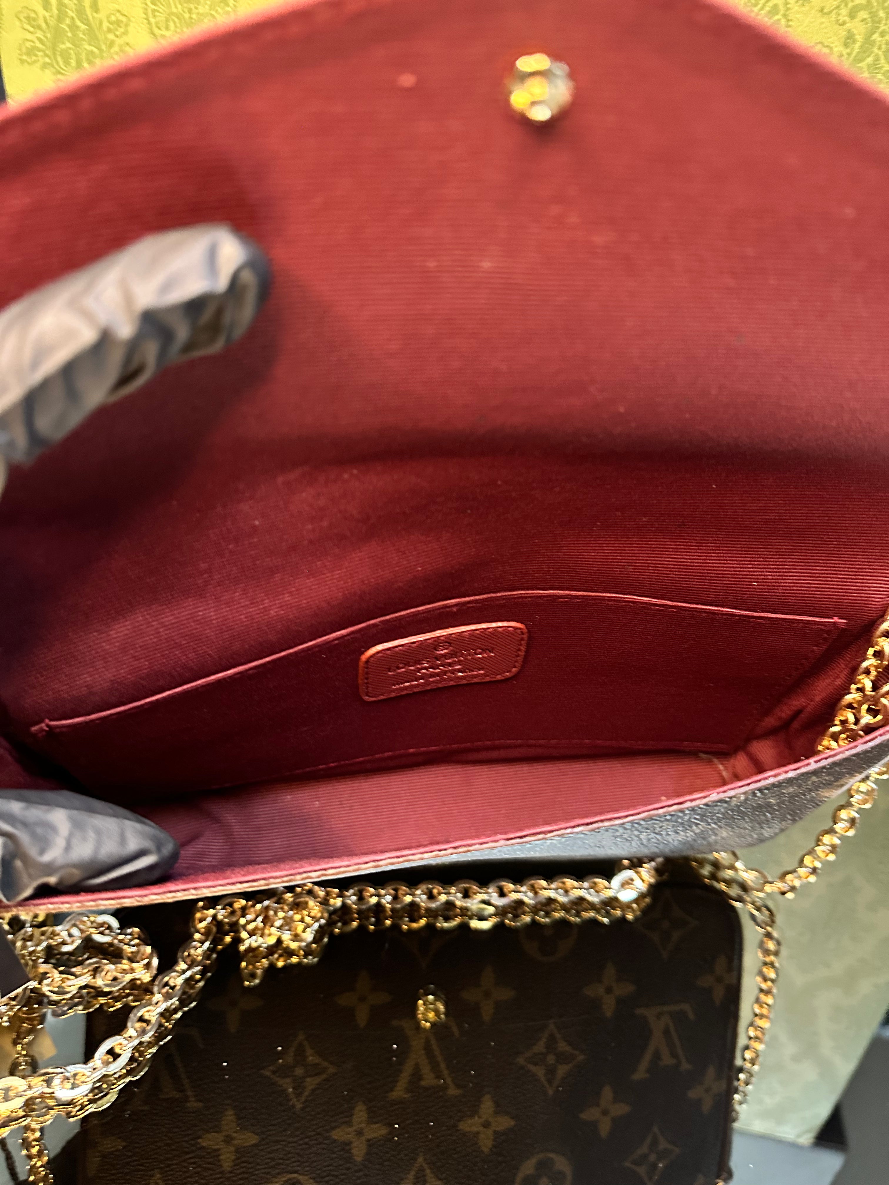 Louis Vuitton Felluci bag