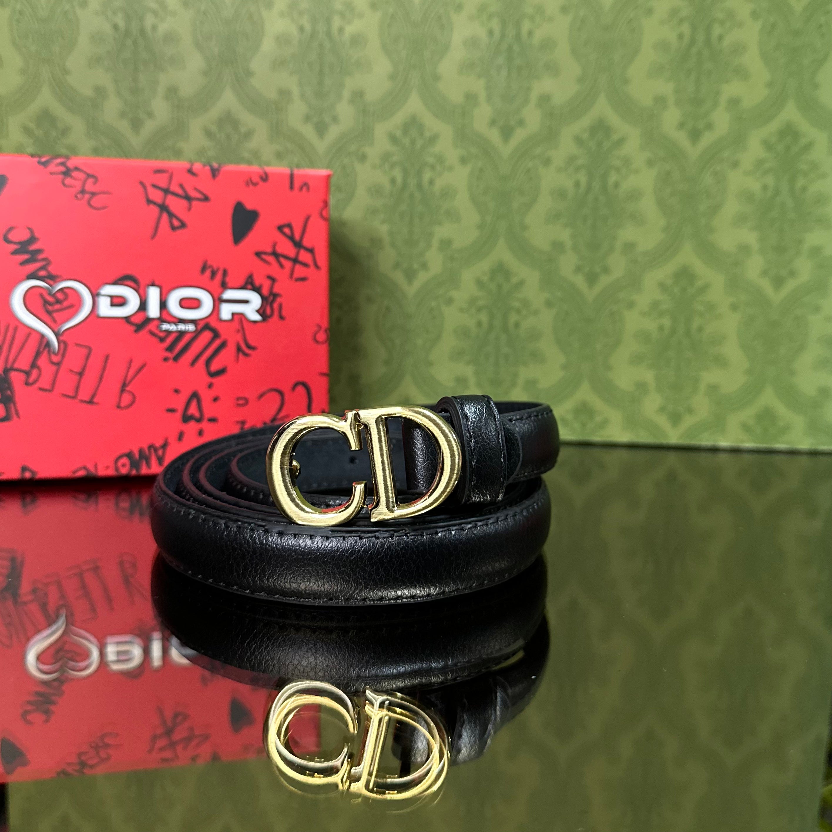 Dior Δερμάτινη ζώνη μαύρη￼